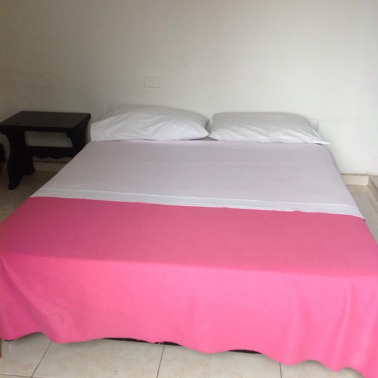 Hotel Calamo Plaza Pitalito Habitación foto