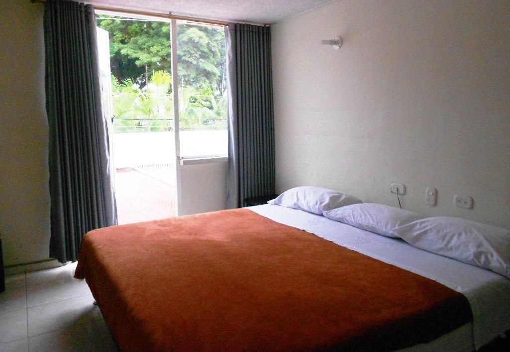 Hotel Calamo Plaza Pitalito Habitación foto