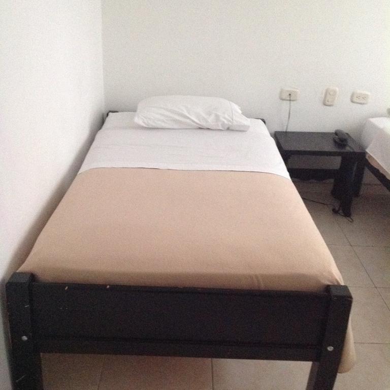 Hotel Calamo Plaza Pitalito Habitación foto